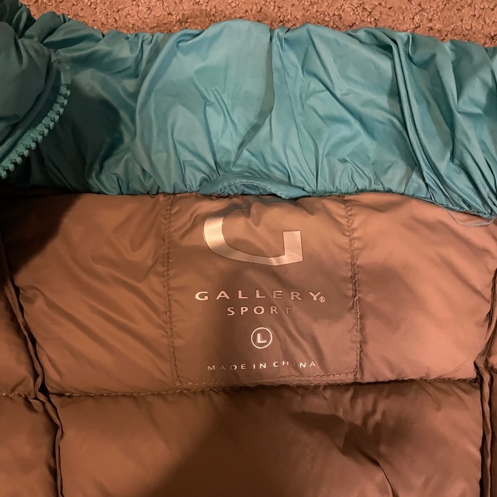 Puffer Jacket - Picture 4 of 4